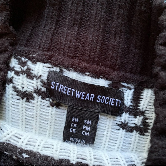 Angel Energy Mock Turtleneck Sweater - Picture 3 of 3